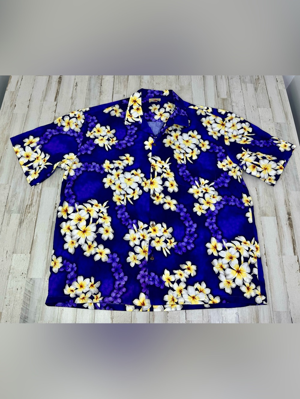 Vintage Hawaii Station USA 3XL Hawaiian Purple Shirt Lei Flowers